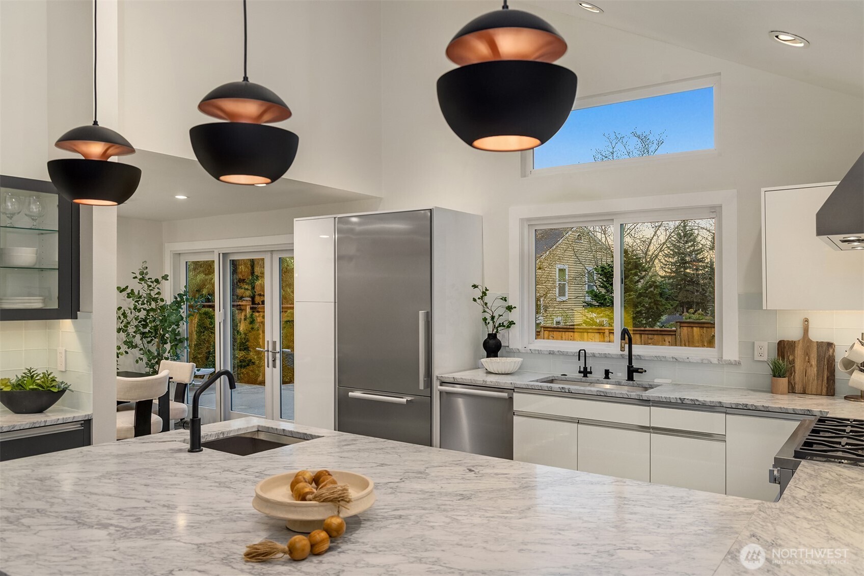 11715 NE 105th Lane , Kirkland, WA 98033-5039