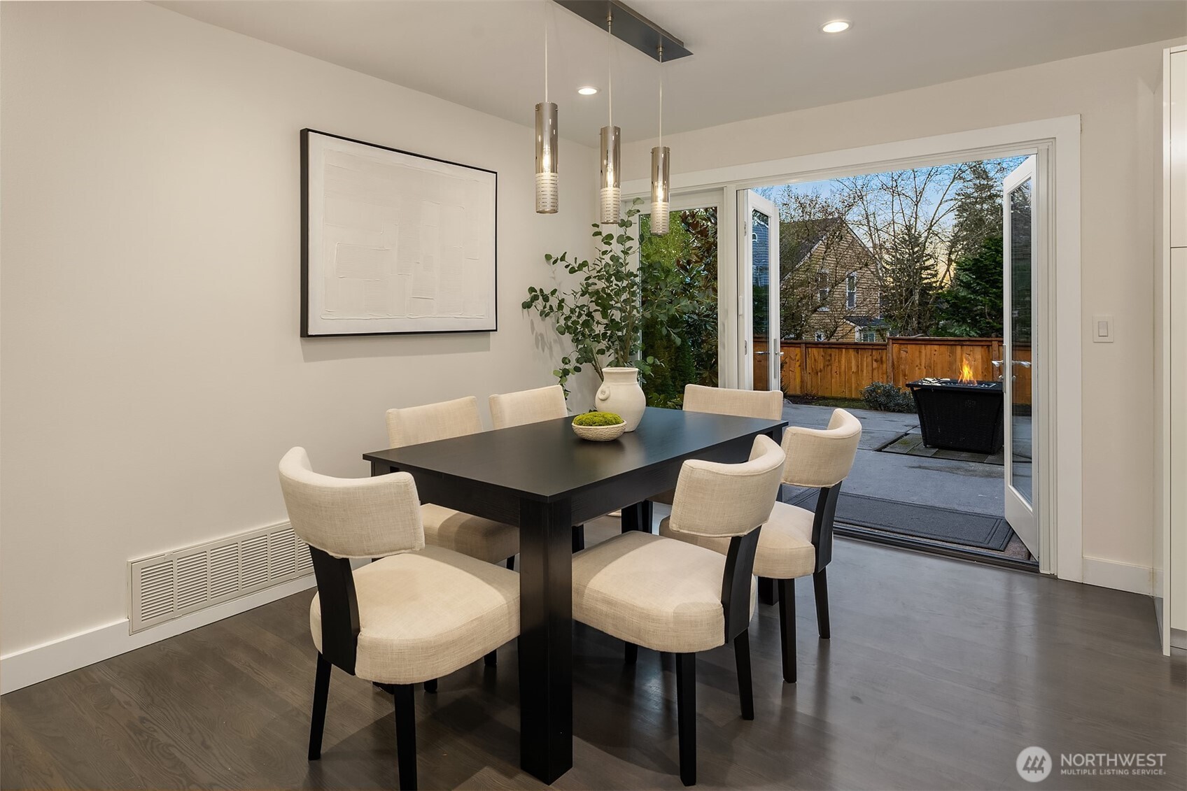 11715 NE 105th Lane , Kirkland, WA 98033-5039