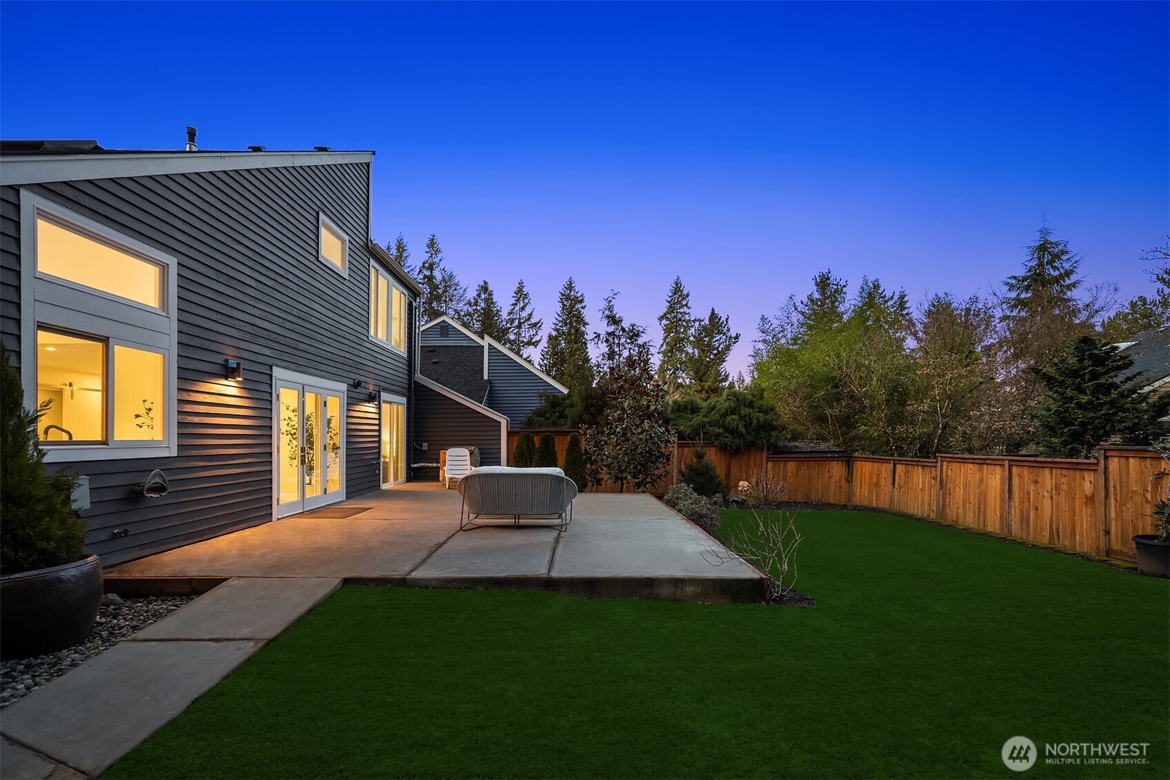 11715 NE 105th Lane , Kirkland, WA 98033-5039