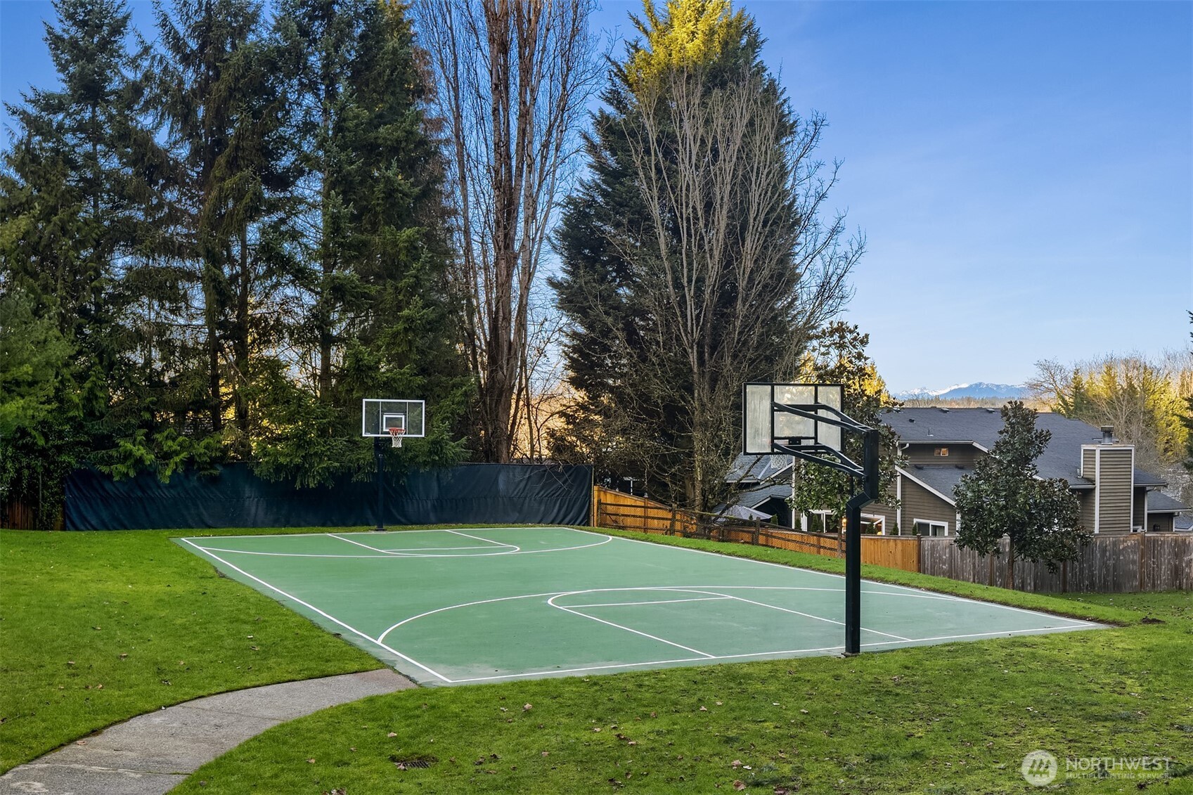 11715 NE 105th Lane , Kirkland, WA 98033-5039