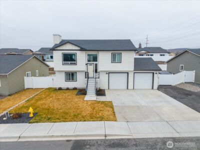 2479 3RD Street SE, East Wenatchee, WA 98802