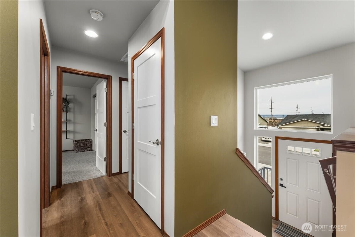 2479 3RD Street SE, East Wenatchee, WA 98802