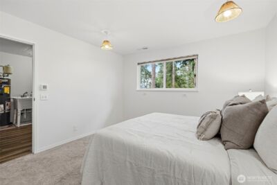 927 217th Street SW, Bothell, WA 98021 - Photo 27