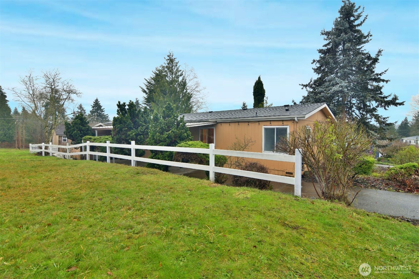 12611 NE 197th Street , Bothell, WA 98011