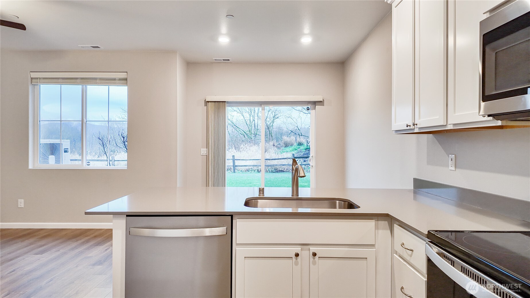 8725 E Gilman Ave , Arlington, WA 98223