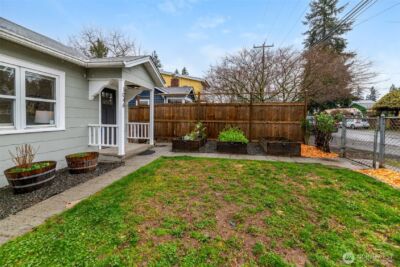 1046 NE 97th Street , Seattle, WA 98115 - Photo 3