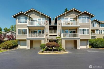 18606 NE 57th Street , Redmond, WA 98052 - Photo 2