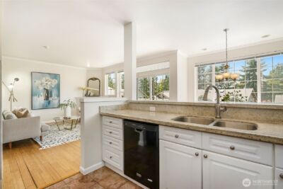 18606 NE 57th Street , Redmond, WA 98052 - Photo 9