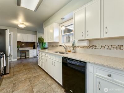 711 SE 101st Avenue , Vancouver, WA 98664 - Photo 15