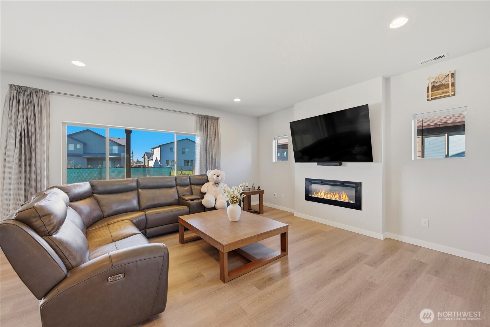 267 Hovey Street , Buckley, WA 98321