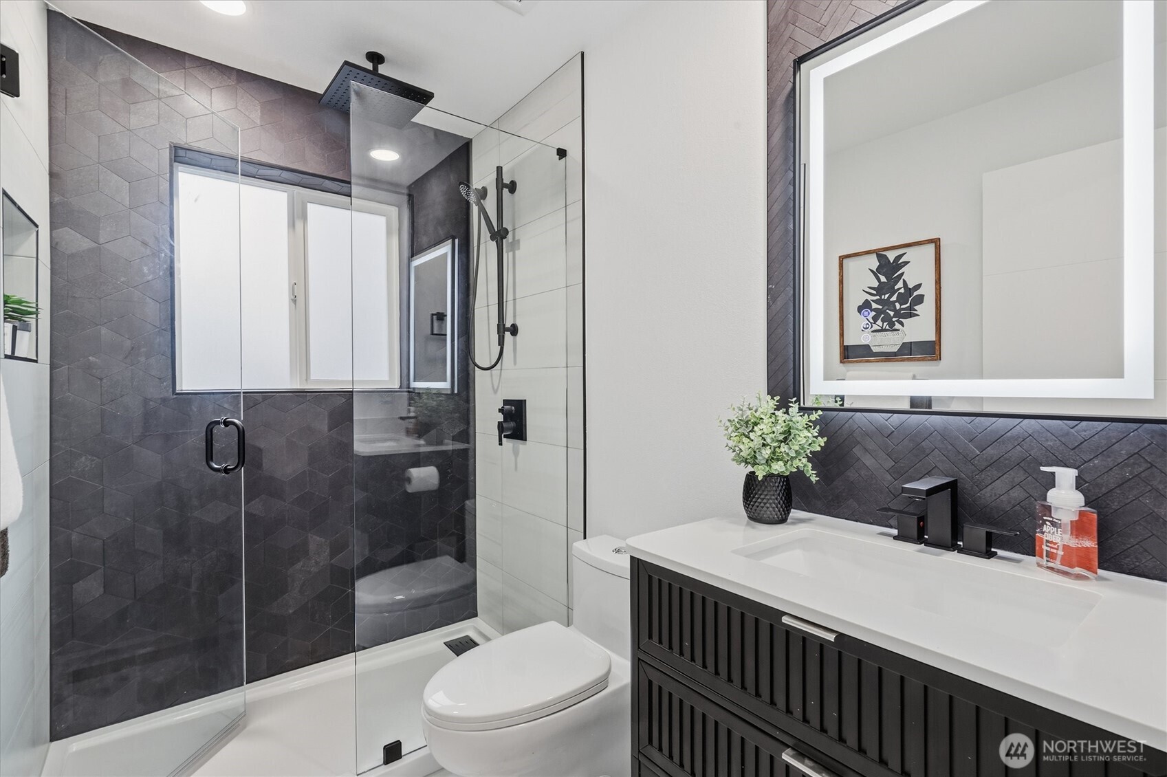 10500 NE 136th Place , Kirkland, WA 98034