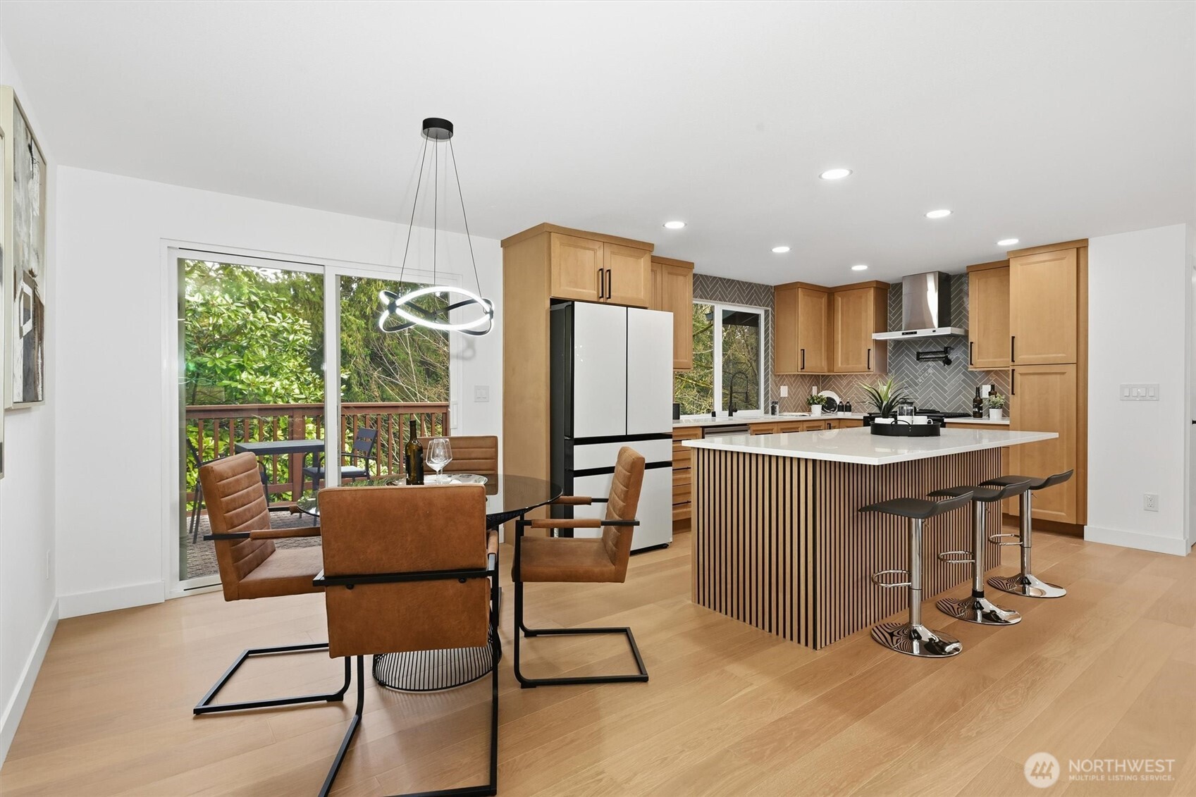 10500 NE 136th Place , Kirkland, WA 98034