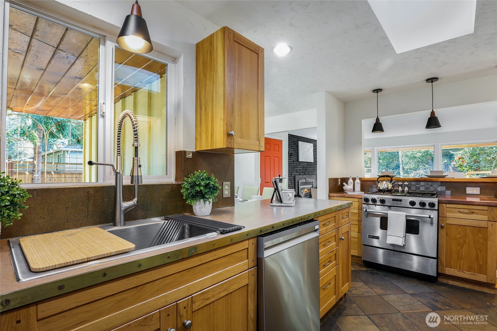 20324 8th Avenue NW, Shoreline, WA 98177