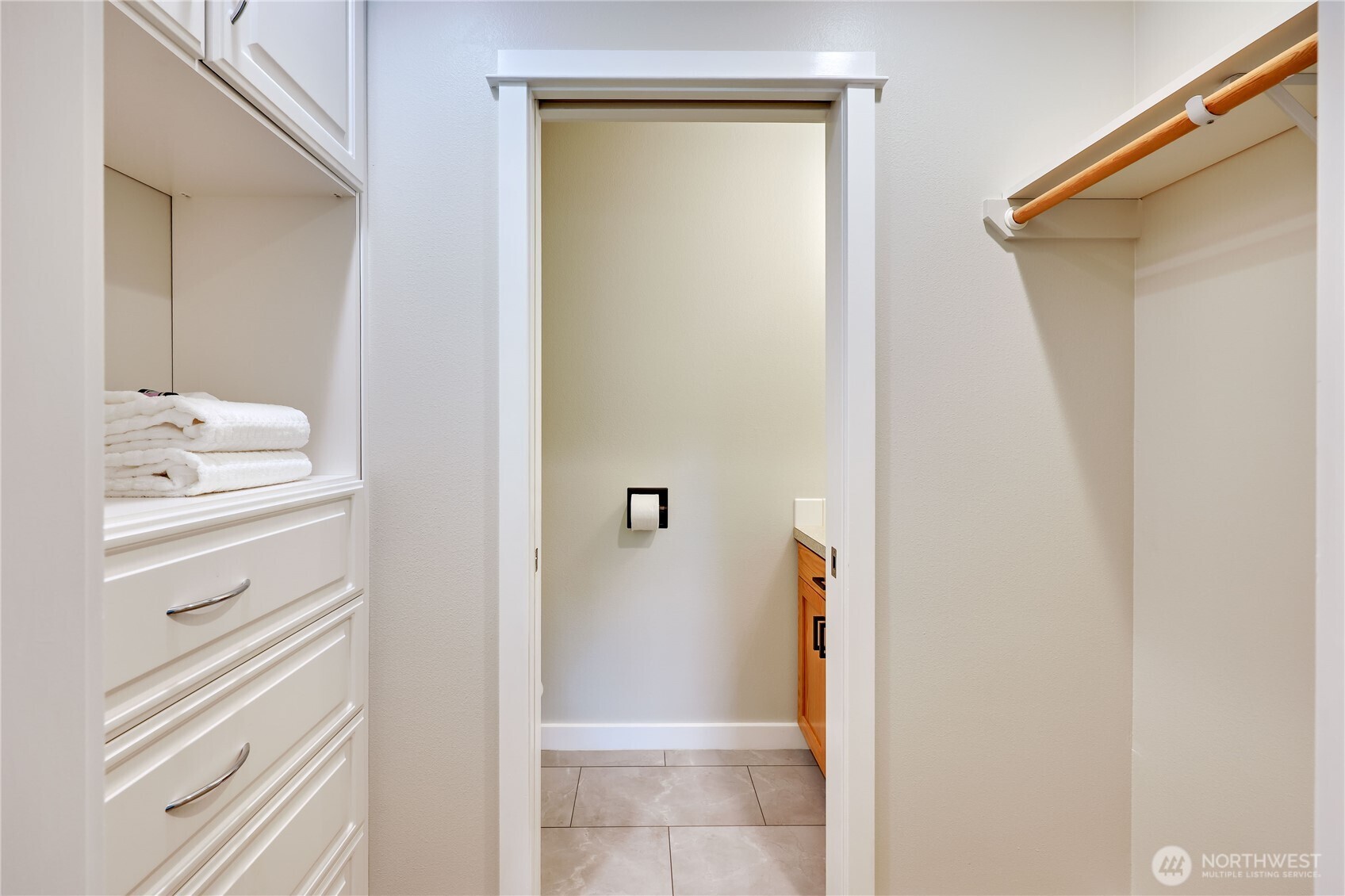 7701 Beacon Place NE #103, Bremerton, WA 98311