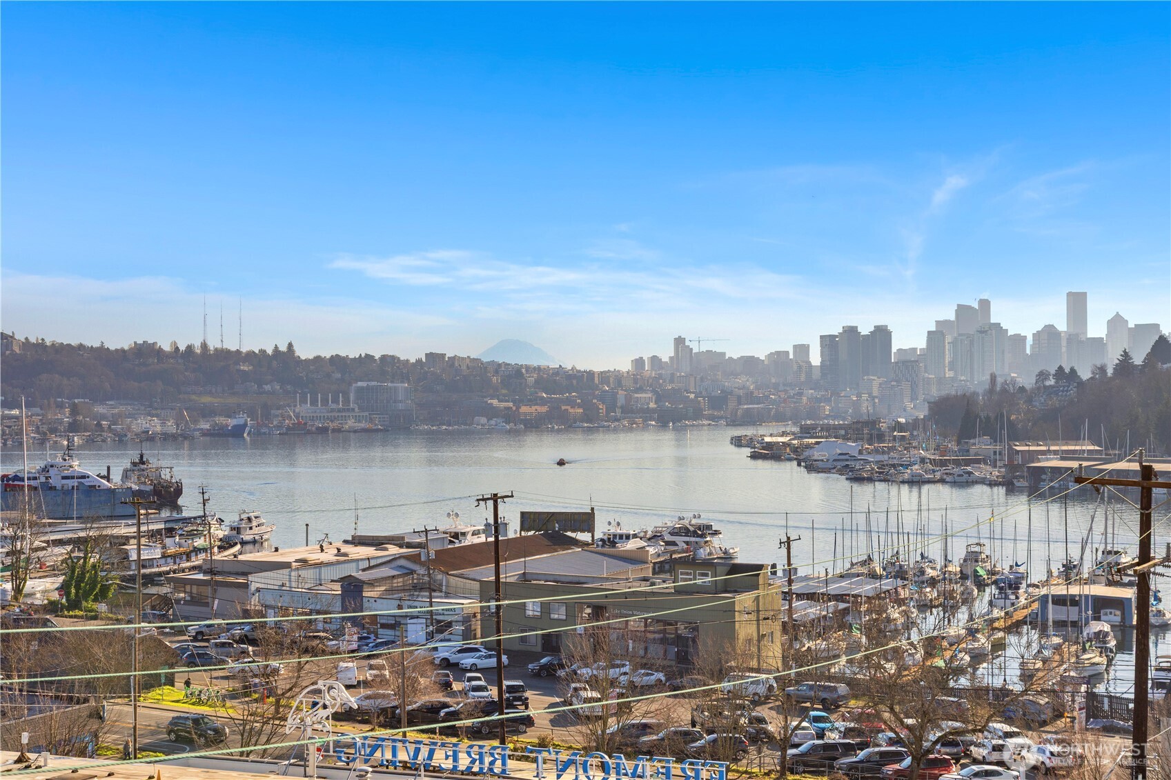 953 N 35th Street , Seattle, WA 98103