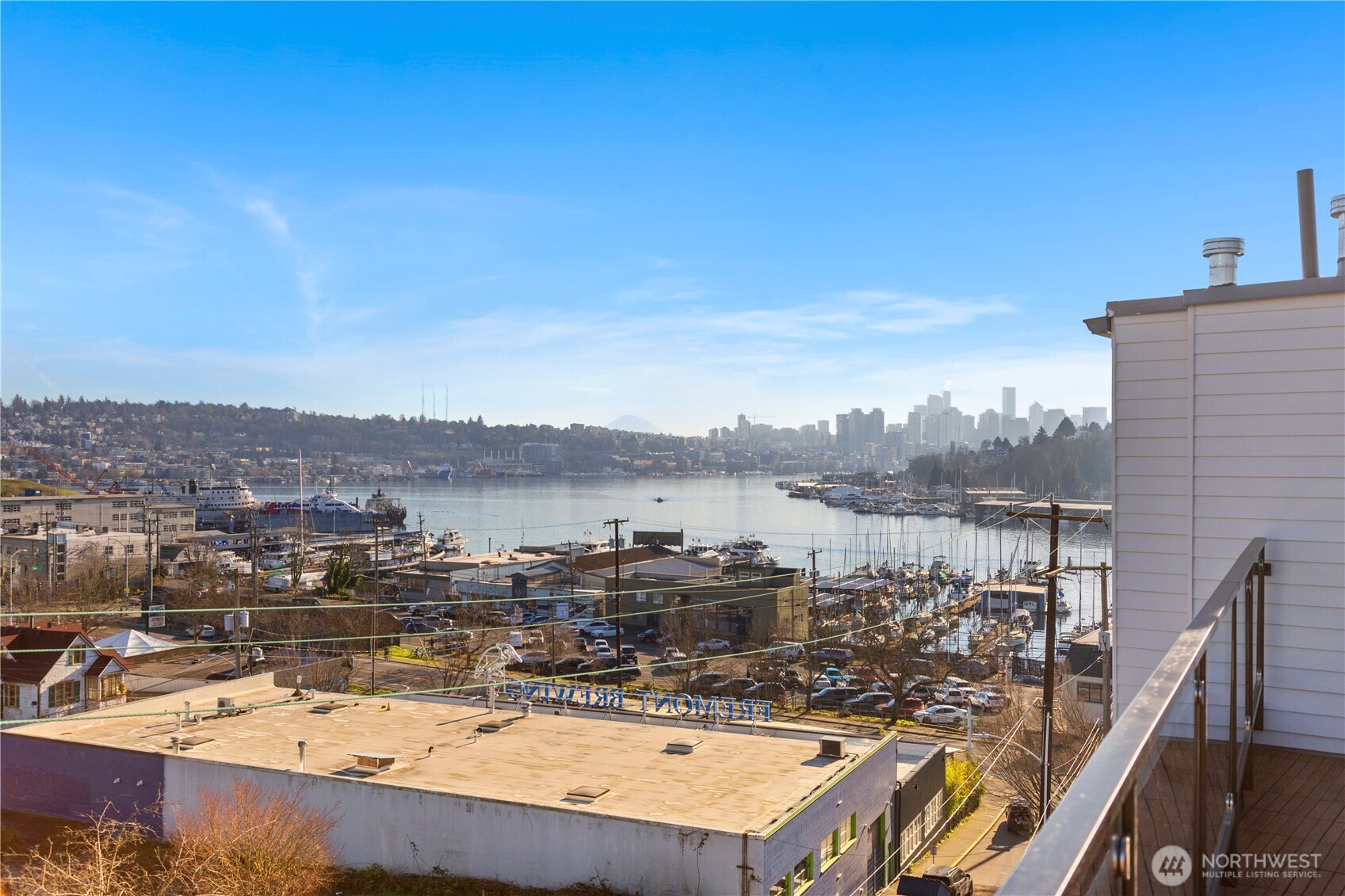 953 N 35th Street , Seattle, WA 98103