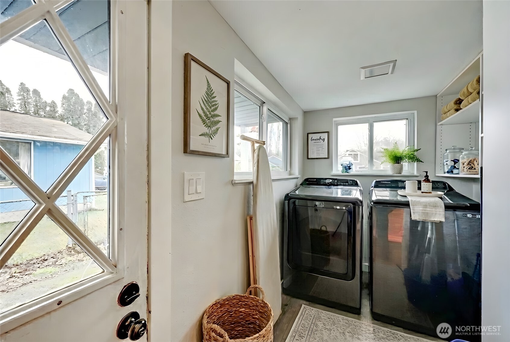 1513 NE Echo Drive , Bremerton, WA 98311