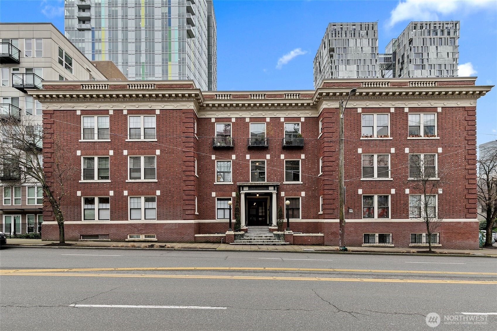 615 Boren Avenue #27, Seattle, WA 98104