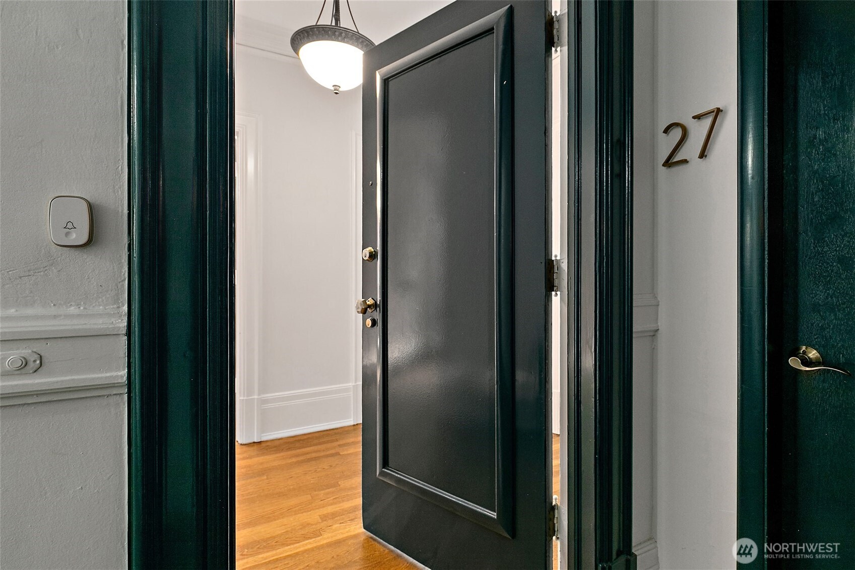 615 Boren Avenue #27, Seattle, WA 98104