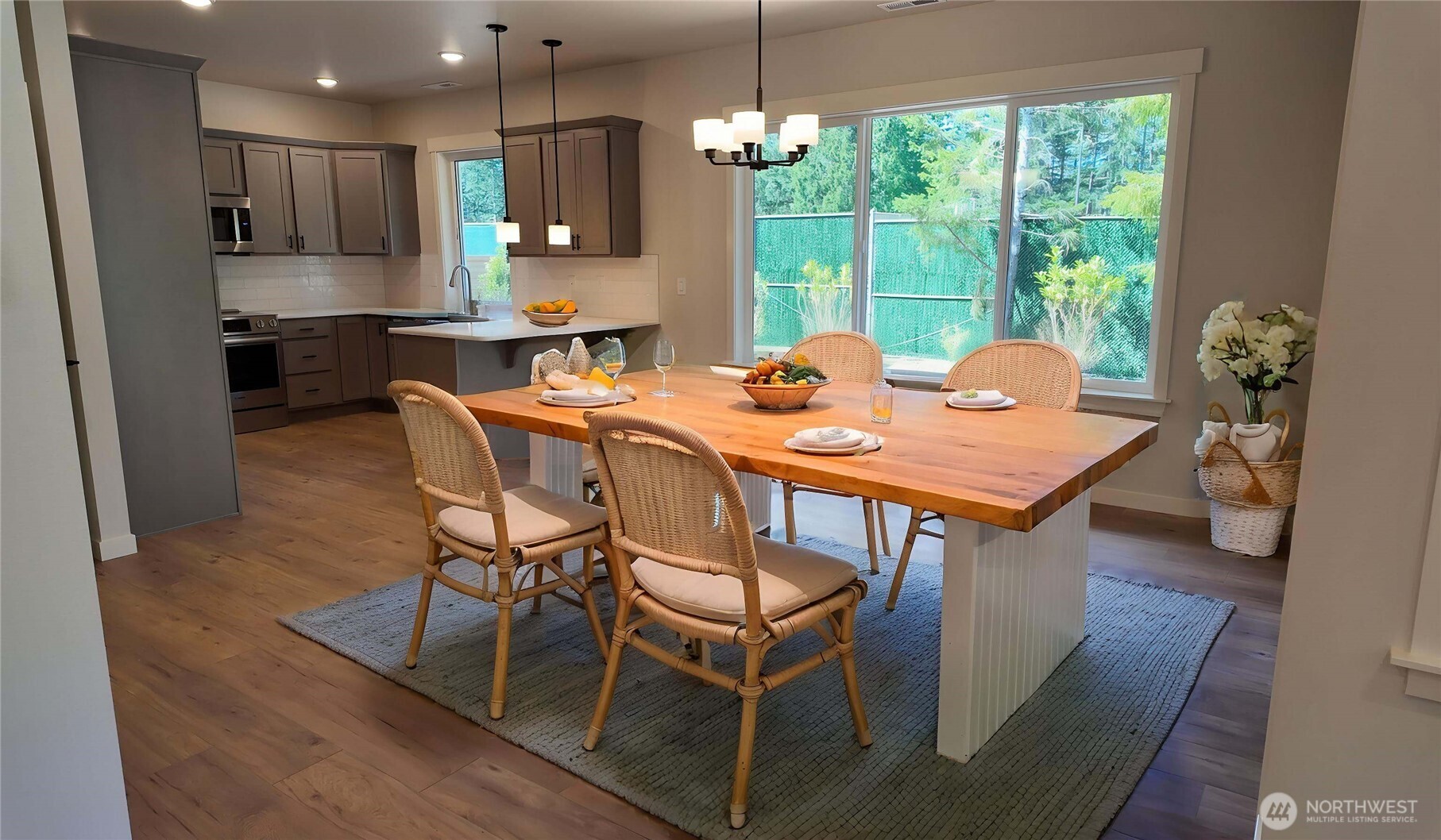 33 E Michelle Court , Union, WA 98592