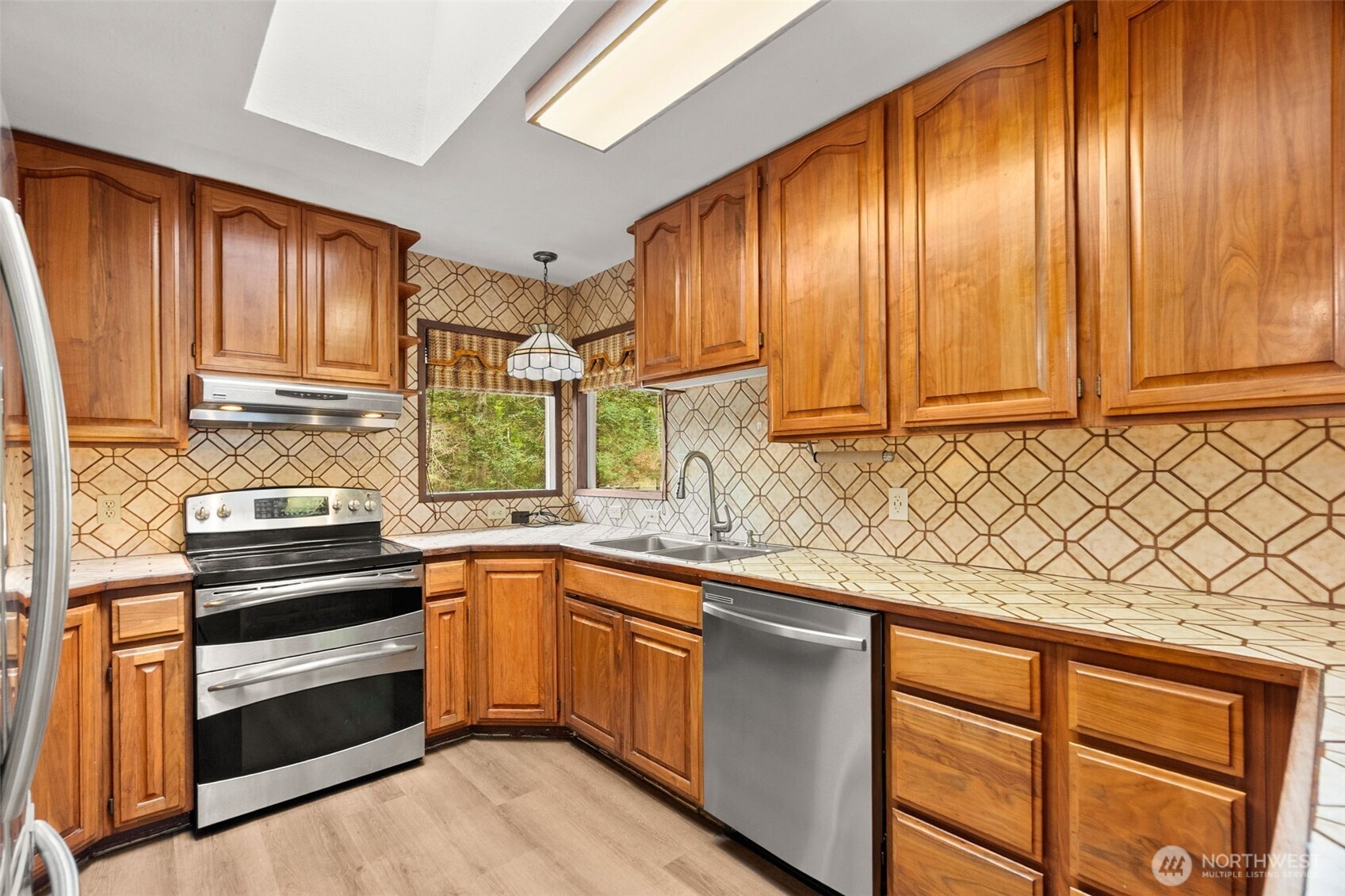 101 Deer Park Drive , Aberdeen, WA 98520