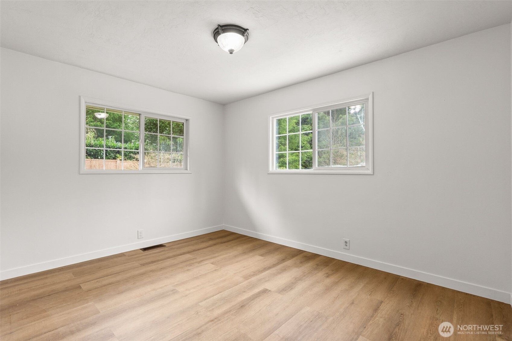 101 Deer Park Drive , Aberdeen, WA 98520