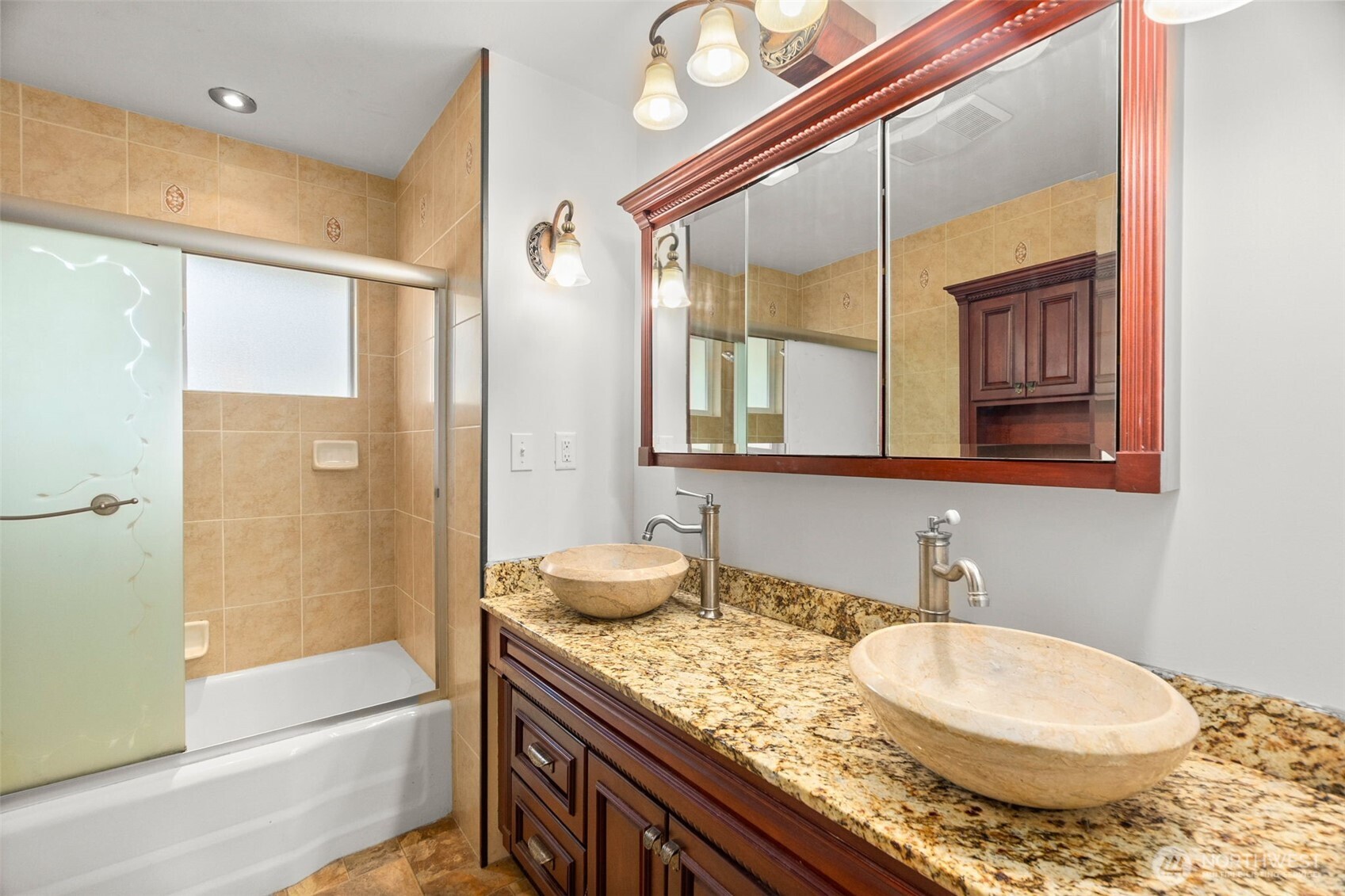 101 Deer Park Drive , Aberdeen, WA 98520