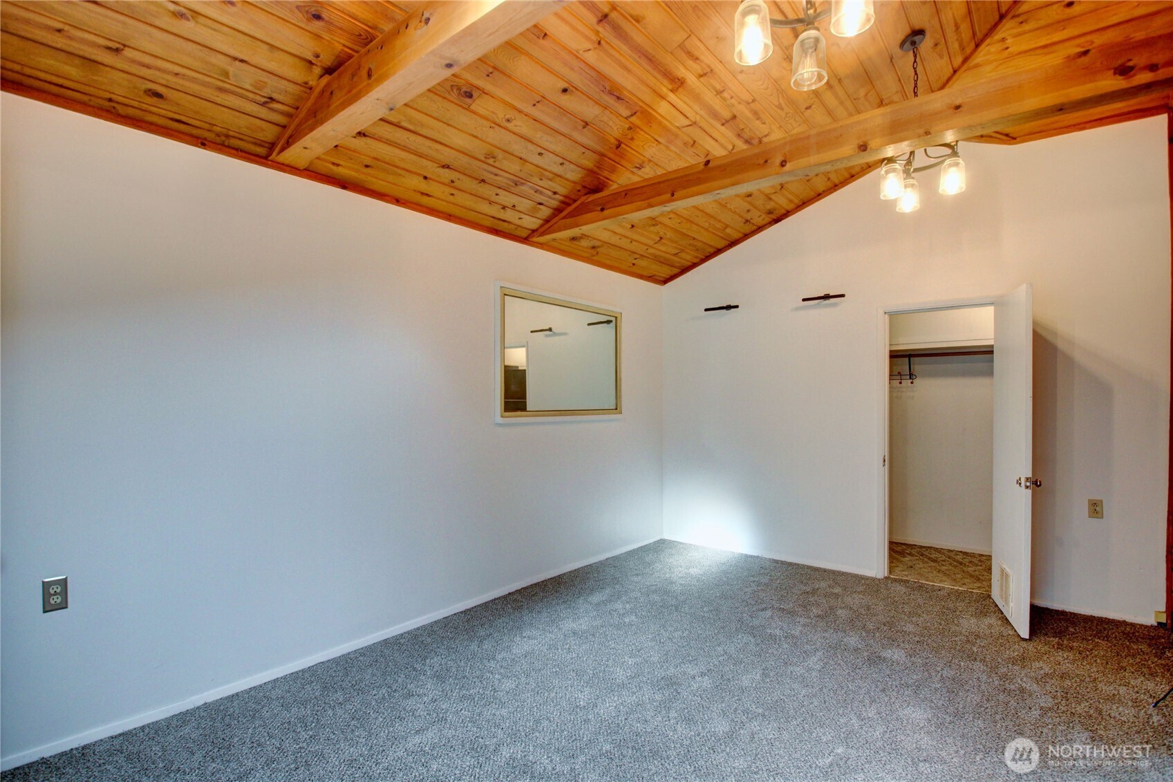 1610 Avon Avenue , Burlington, WA 98233