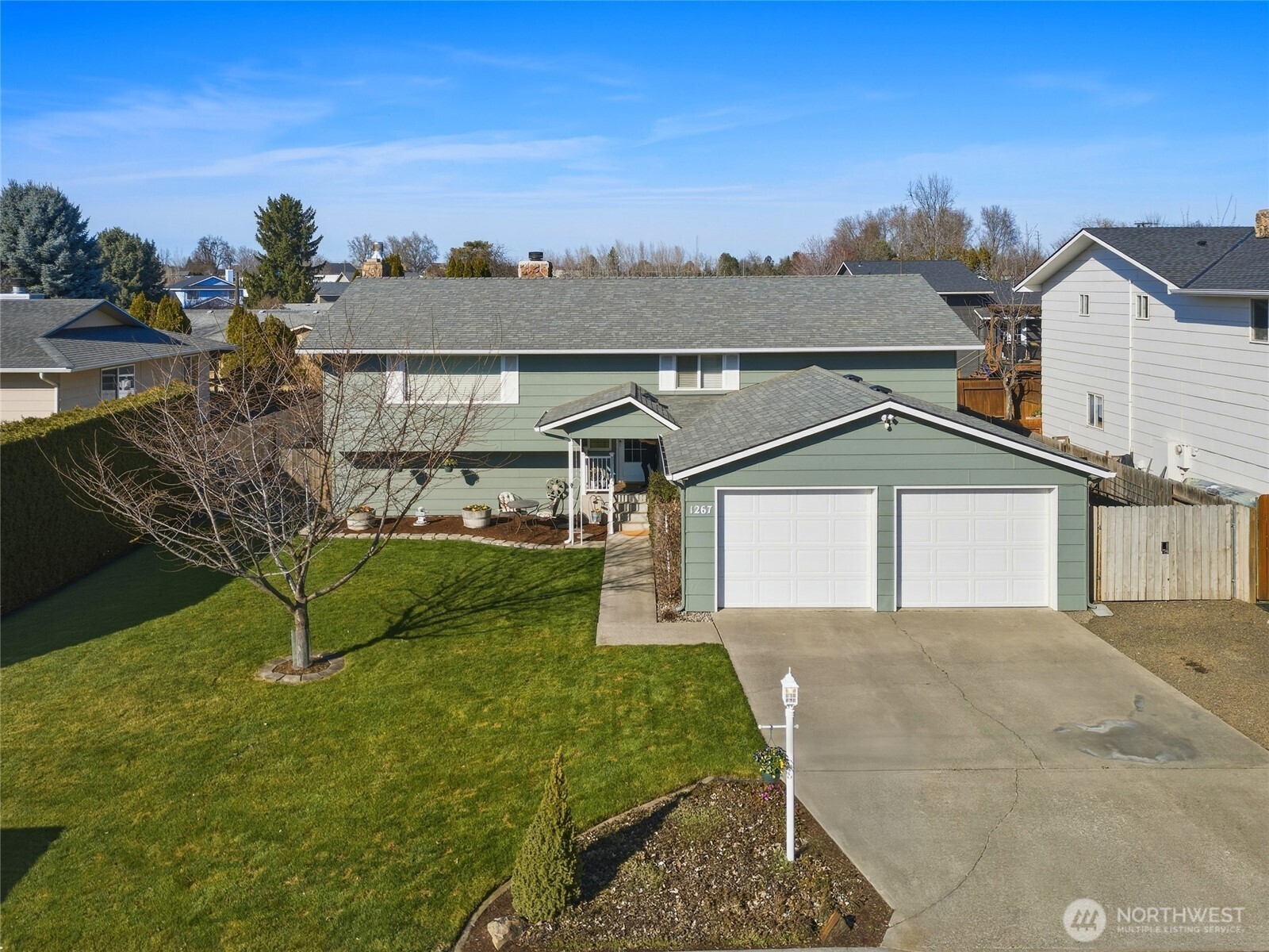 1267 SE Constitution Drive , College Place, WA 99324