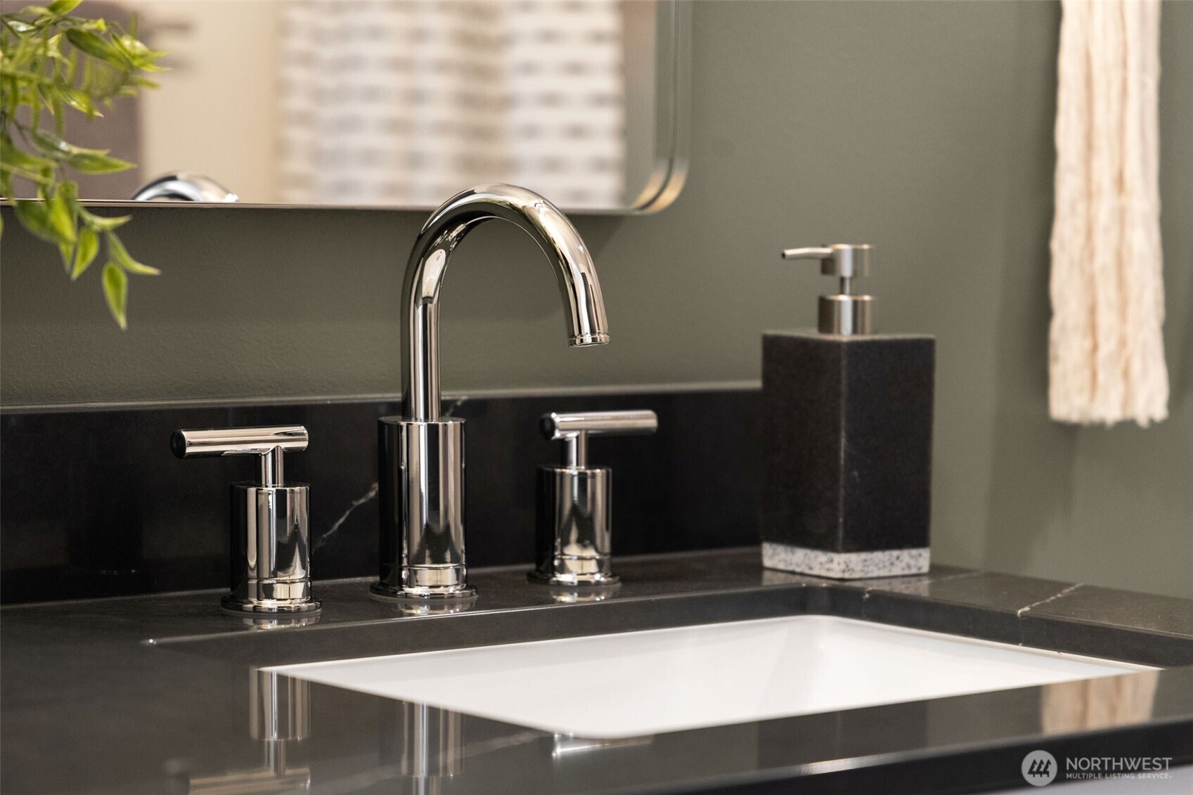 113 24th Avenue E #A, Seattle, WA 98112