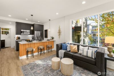 113 24th Avenue E #B, Seattle, WA 98112 - Photo 2