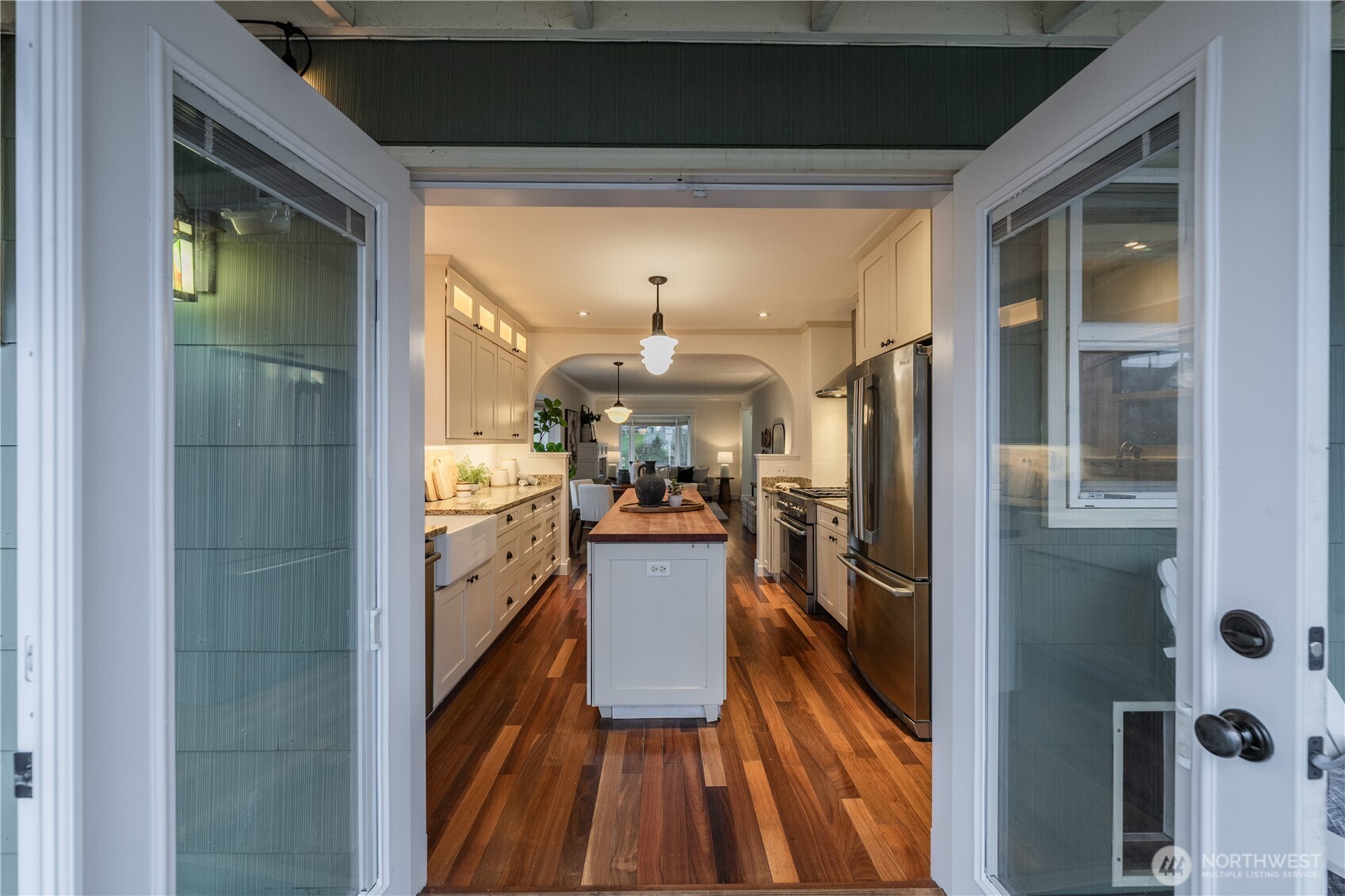 2302 Grand Avenue , Everett, WA 98201