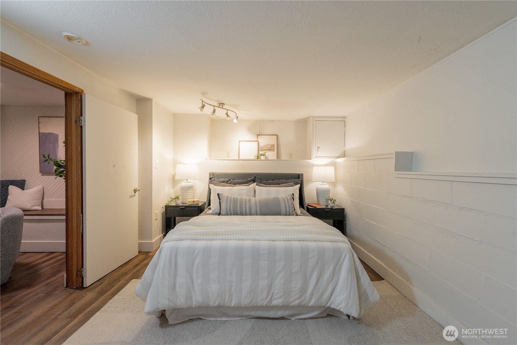 2302 Grand Avenue , Everett, WA 98201