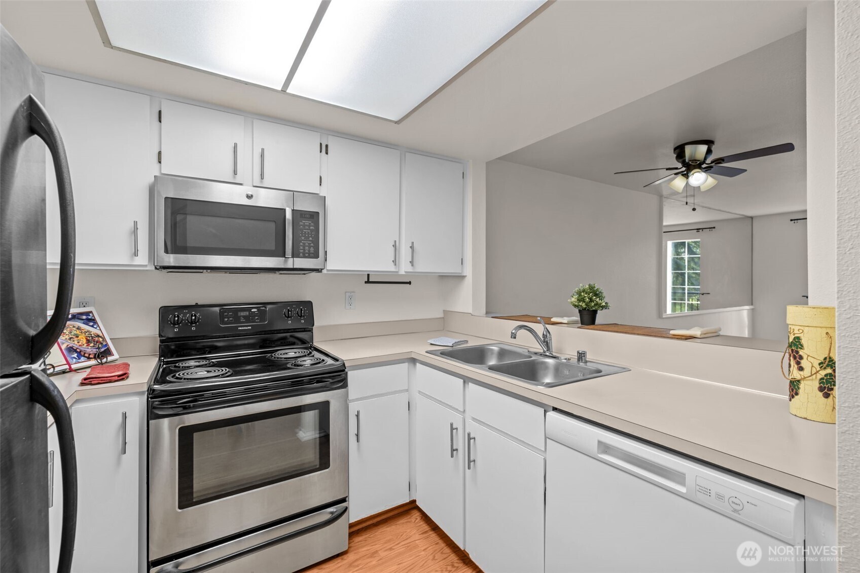 8512 242nd Street SW #3, Edmonds, WA 98026