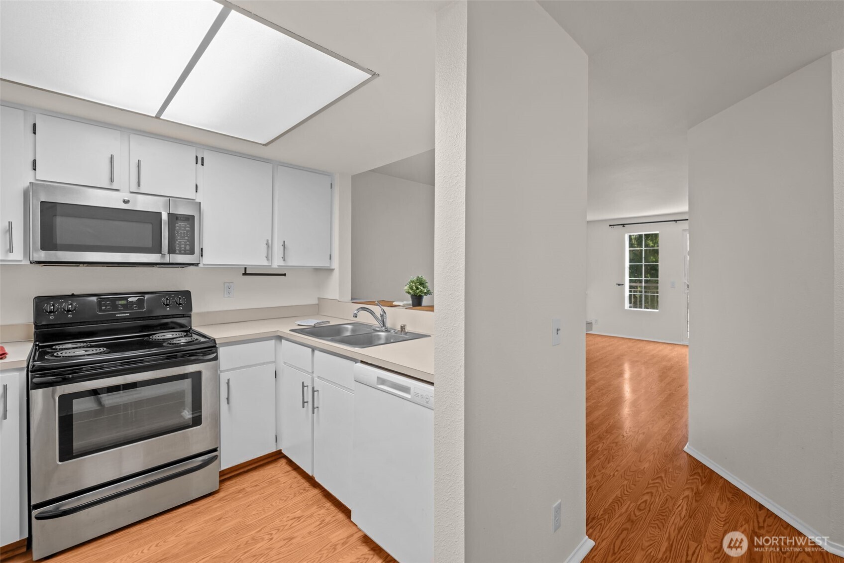 8512 242nd Street SW #3, Edmonds, WA 98026