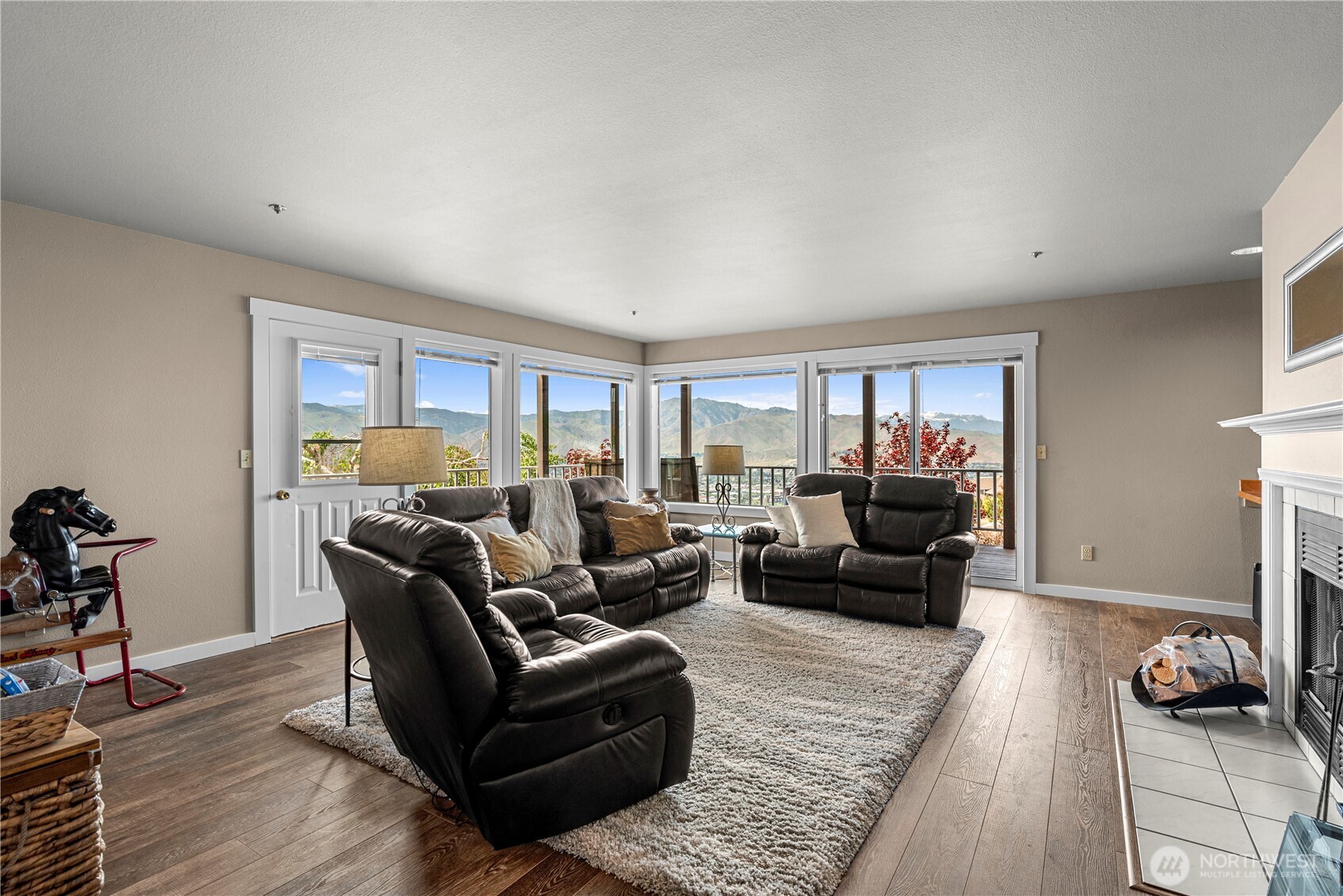 2336 Grand Avenue , East Wenatchee, WA 98802