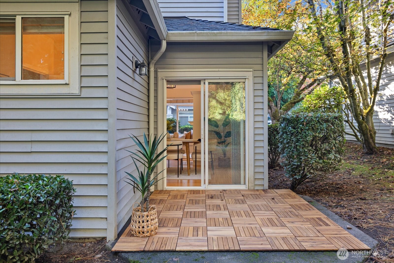 18003 NE 93rd Court #3, Redmond, WA 98052