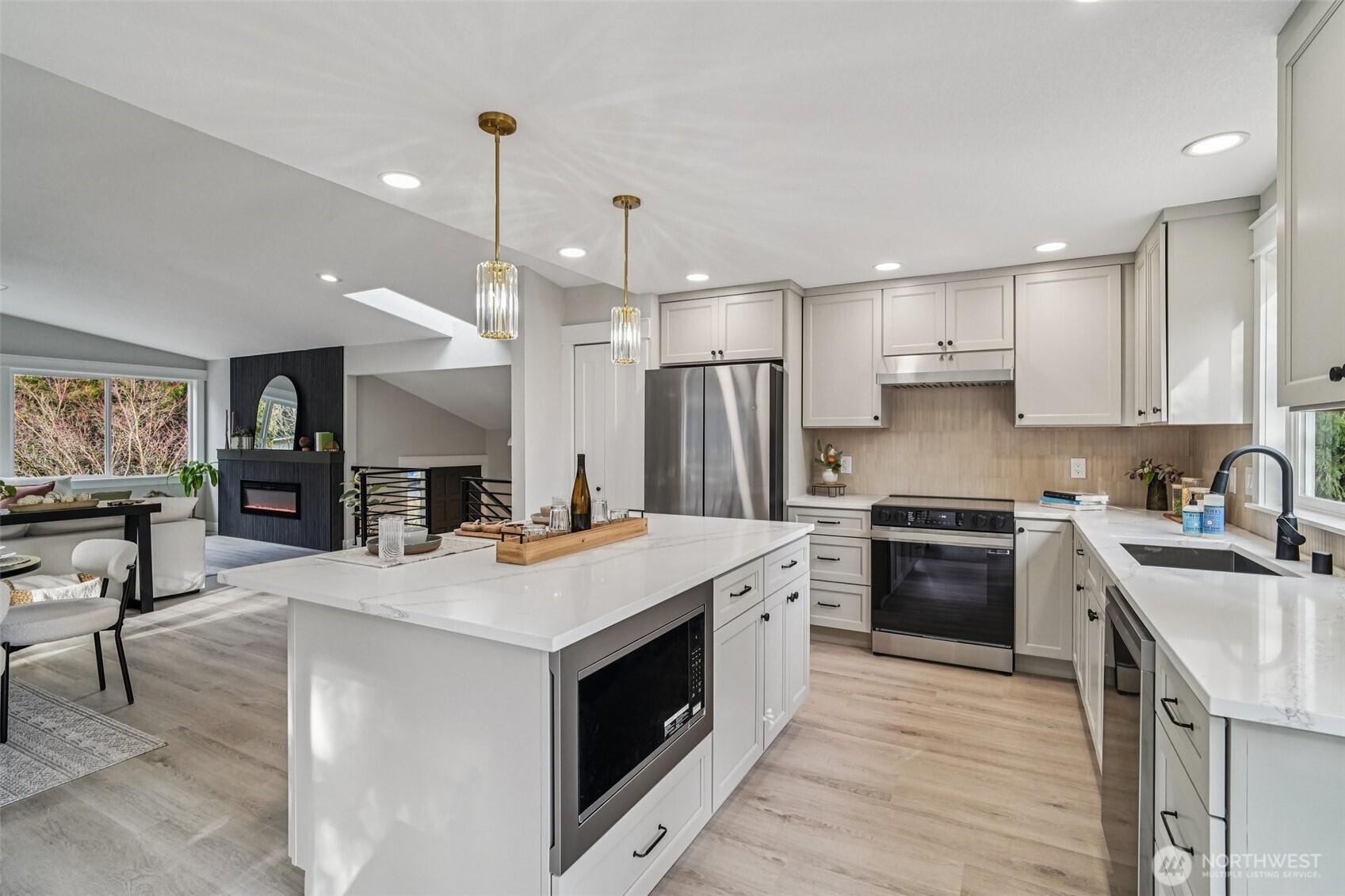 21620 84th Place W, Edmonds, WA 98026