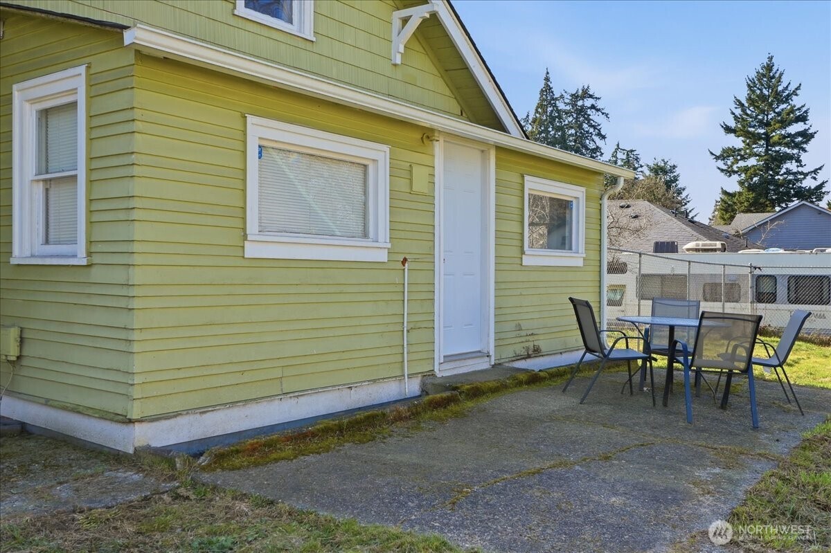 331 100th Street S, Parkland, WA 98444