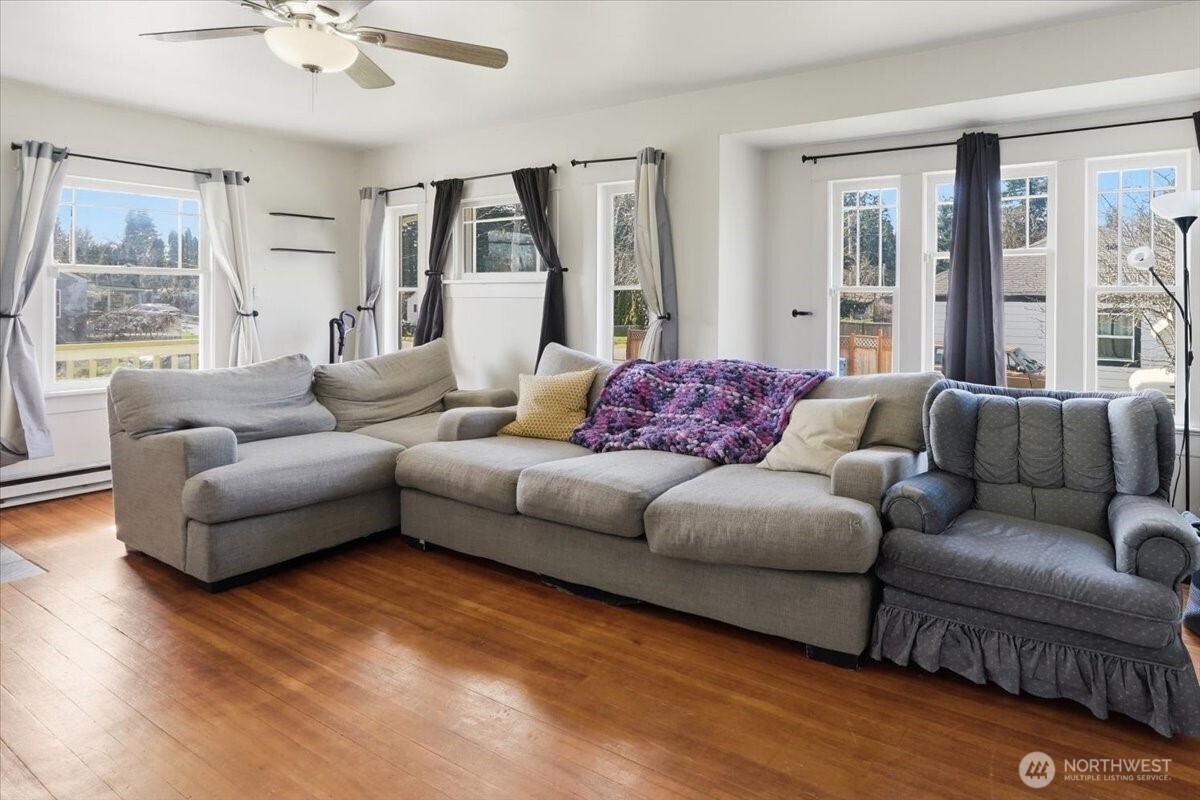 331 100th Street S, Parkland, WA 98444