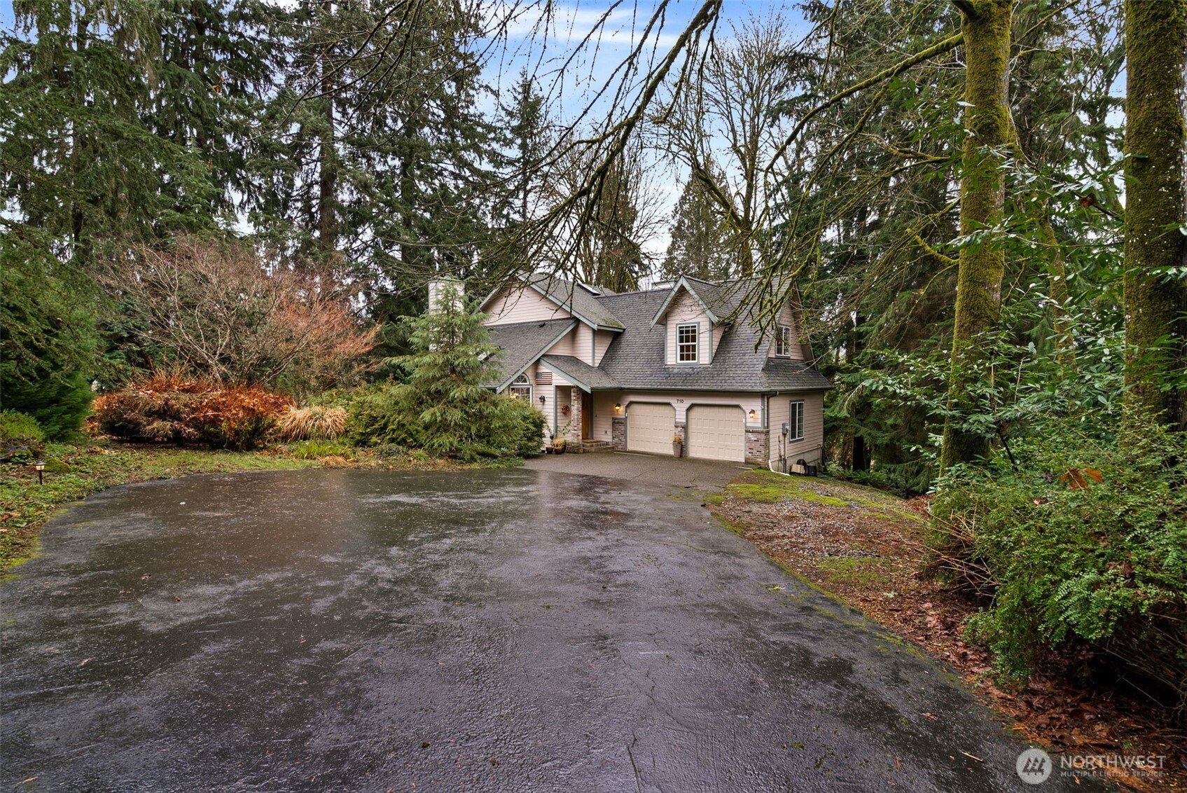 710 Z Street Se , Tumwater, WA 98501