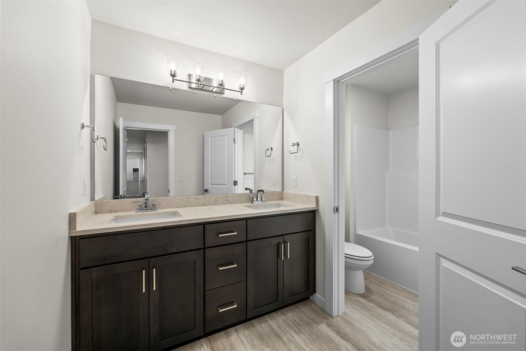 3189 Roosevelt Avenue , Enumclaw, WA 98022