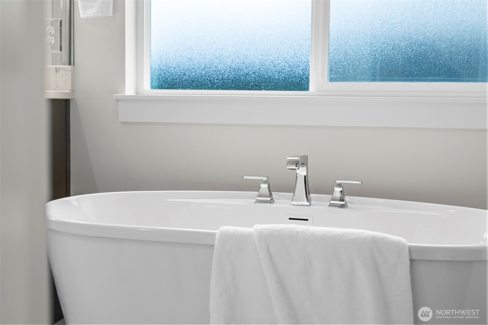 1595 Lockridge Loop E, Enumclaw, WA 98022