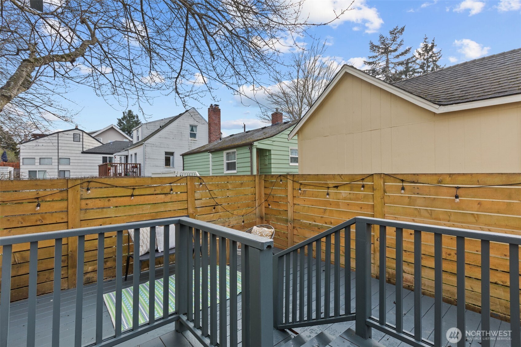 3915 SW Hinds Street , Seattle, WA 98116