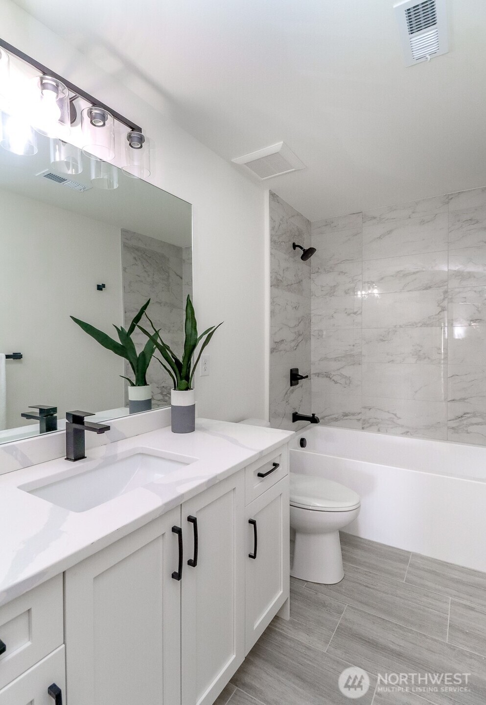 124 S 108th Place , Seattle, WA 98168