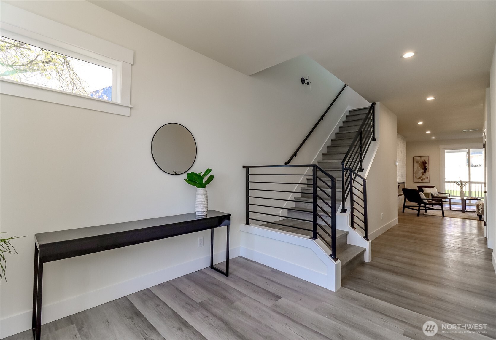 124 S 108th Place , Seattle, WA 98168