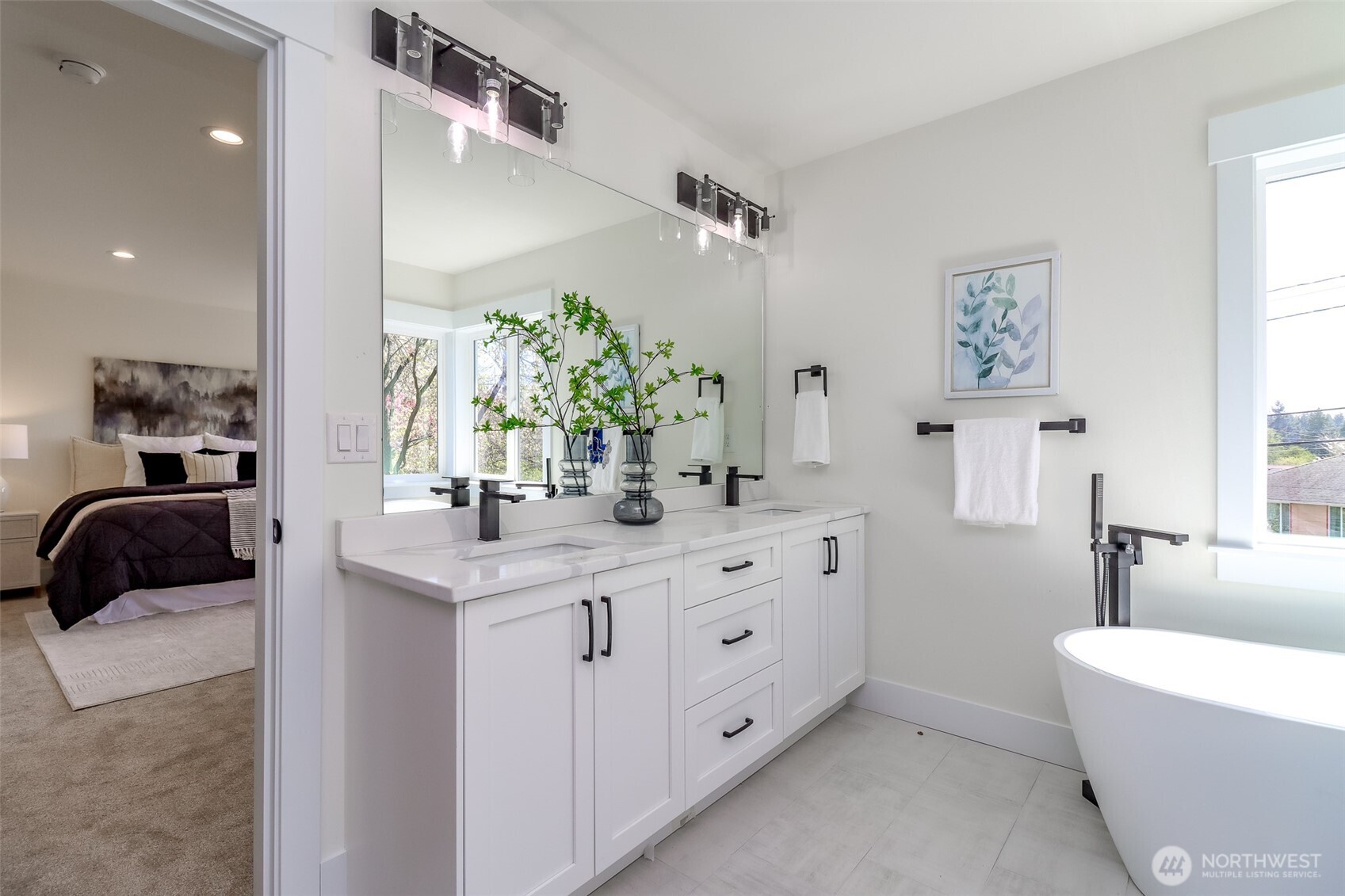 124 S 108th Place , Seattle, WA 98168