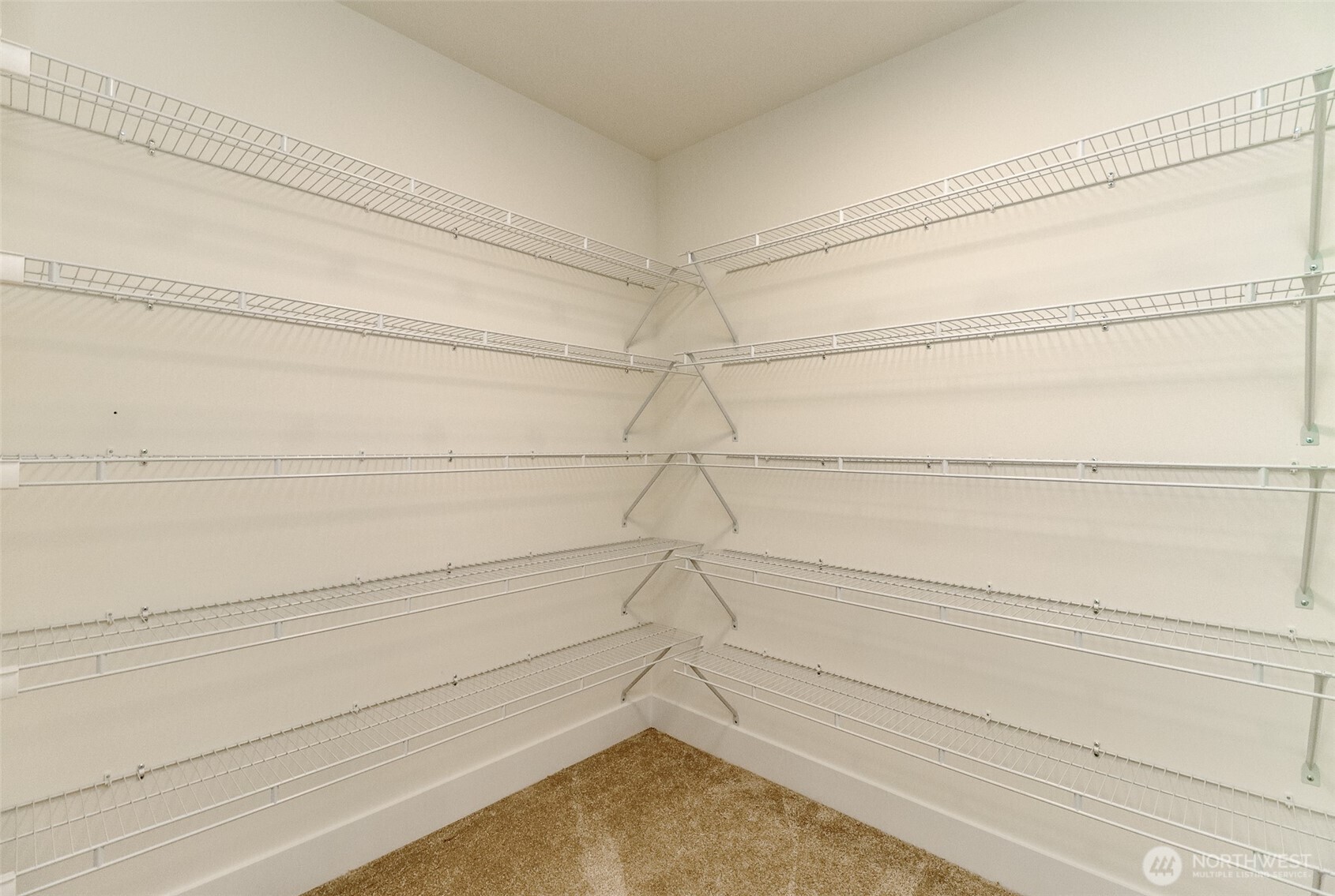 124 S 108th Place , Seattle, WA 98168