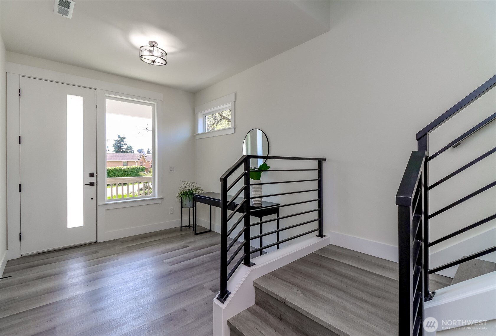 124 S 108th Place , Seattle, WA 98168