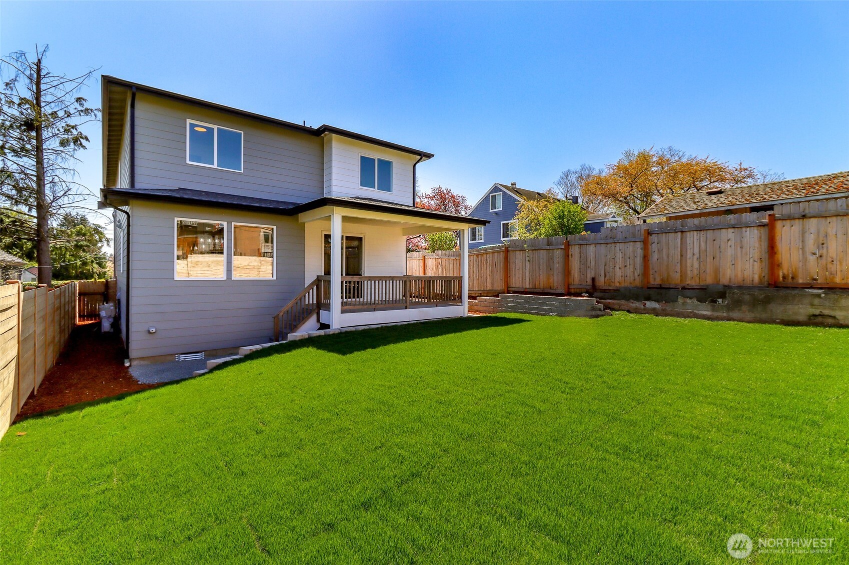 124 S 108th Place , Seattle, WA 98168